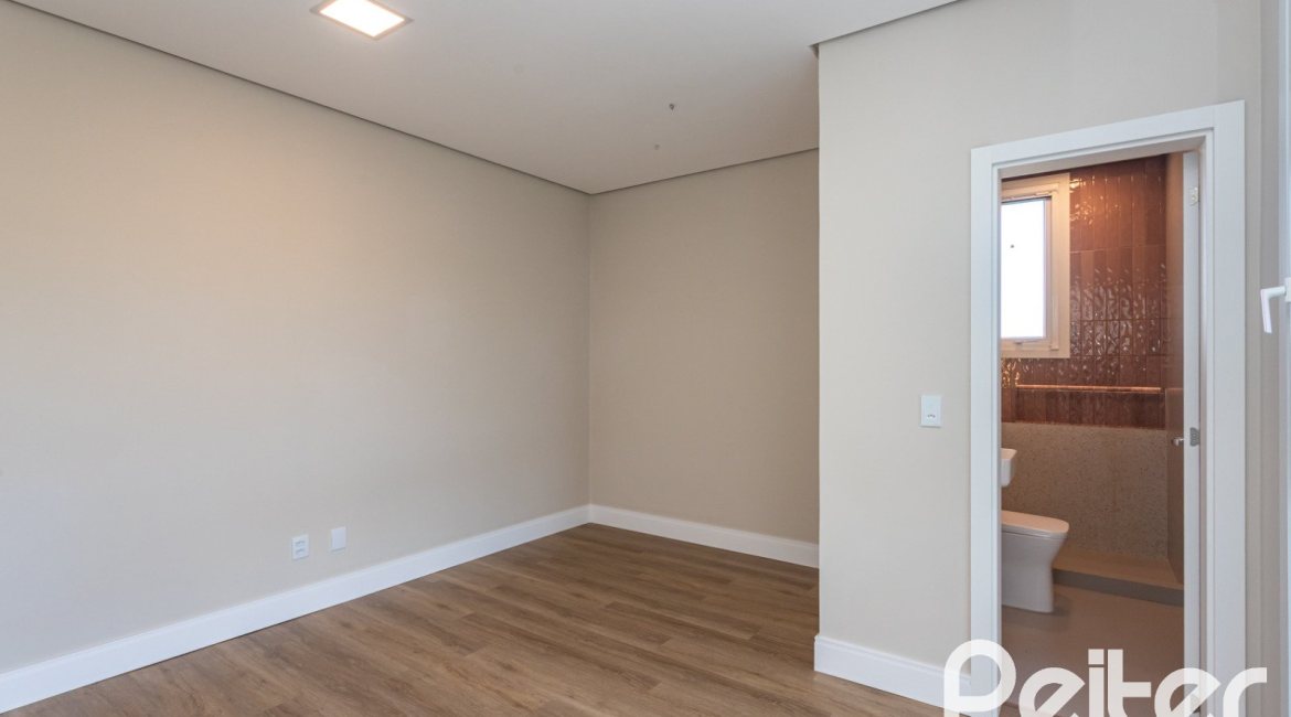 Casa em Condomínio à venda com 400m², 3 dormitórios, 3 suítes, 4 vagas, no bairro Alphaville em PORTO ALEGRE