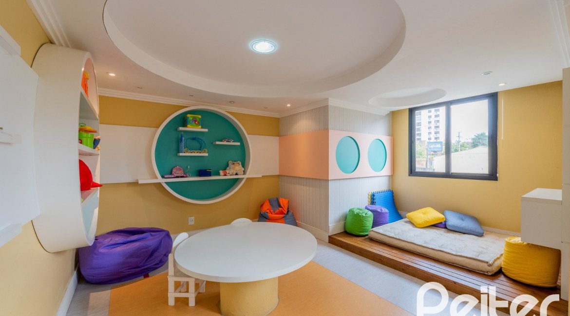 Apartamento à venda com 73m², 3 dormitórios, 1 suíte, 2 vagas, no bairro Tristeza em PORTO ALEGRE