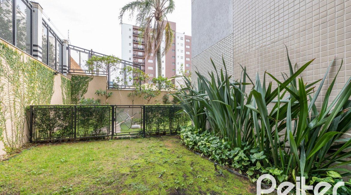 Apartamento à venda com 73m², 3 dormitórios, 1 suíte, 2 vagas, no bairro Tristeza em PORTO ALEGRE