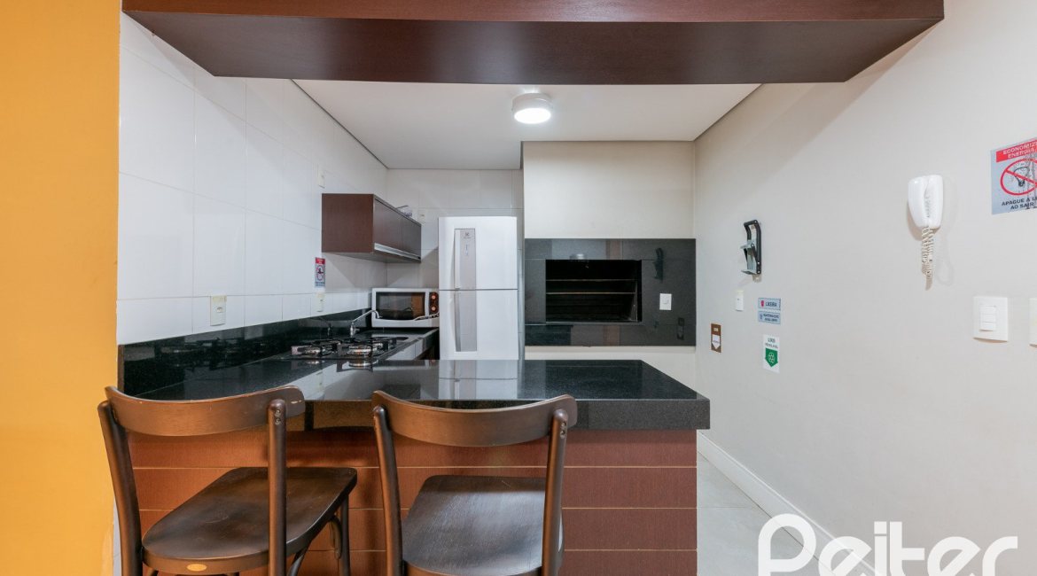 Apartamento à venda com 73m², 3 dormitórios, 1 suíte, 2 vagas, no bairro Tristeza em PORTO ALEGRE