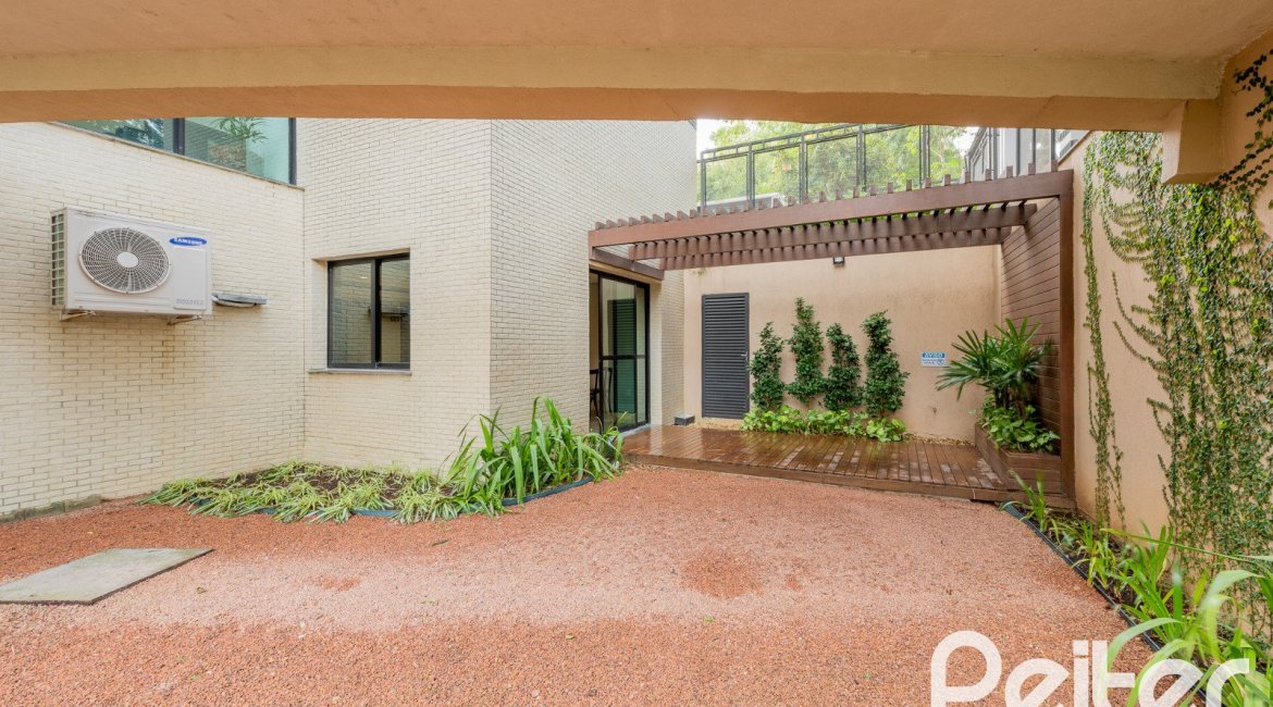 Apartamento à venda com 73m², 3 dormitórios, 1 suíte, 2 vagas, no bairro Tristeza em PORTO ALEGRE