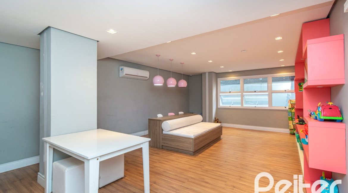 Apartamento à venda com 186m², 3 dormitórios, 3 suítes, 2 vagas, no bairro Tristeza em PORTO ALEGRE