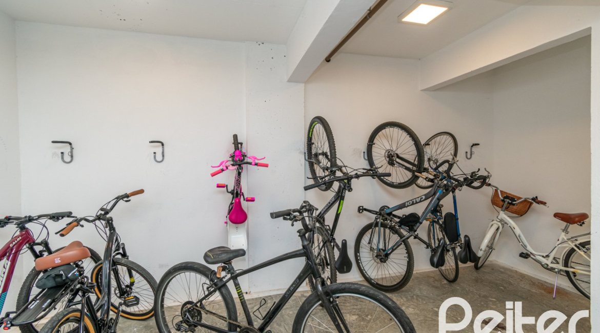 Apartamento à venda com 186m², 3 dormitórios, 3 suítes, 2 vagas, no bairro Tristeza em PORTO ALEGRE