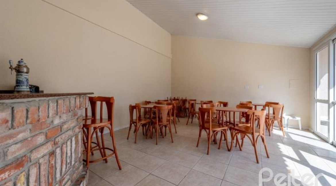 Casa em Condomínio à venda com 162m², 3 dormitórios, 1 suíte, 2 vagas, no bairro Vila Assunção em PORTO ALEGRE