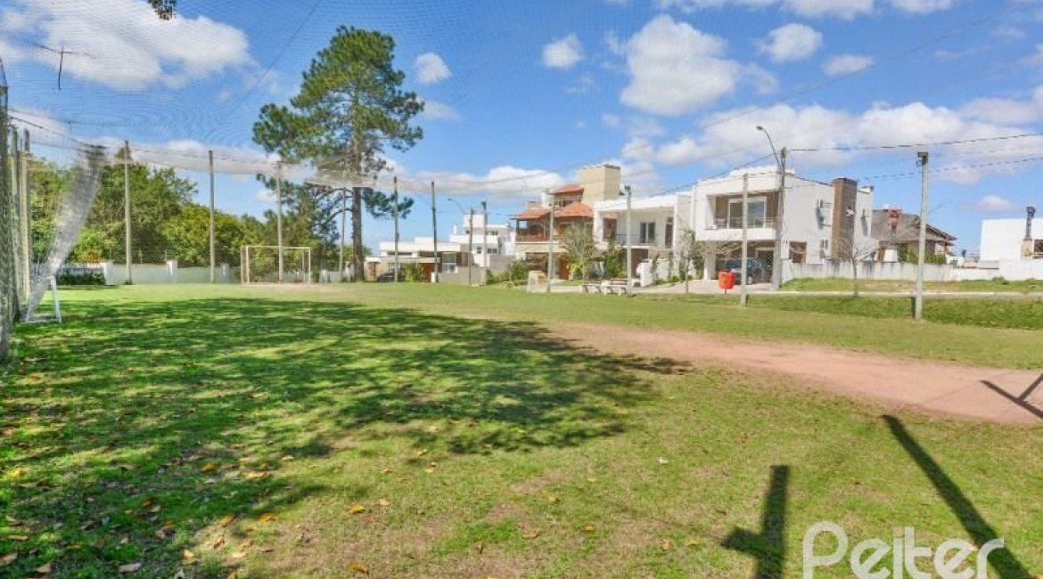 Casa em Condomínio à venda com 242m², 3 dormitórios, 3 suítes, 4 vagas, no bairro Mountain Ville em PORTO ALEGRE