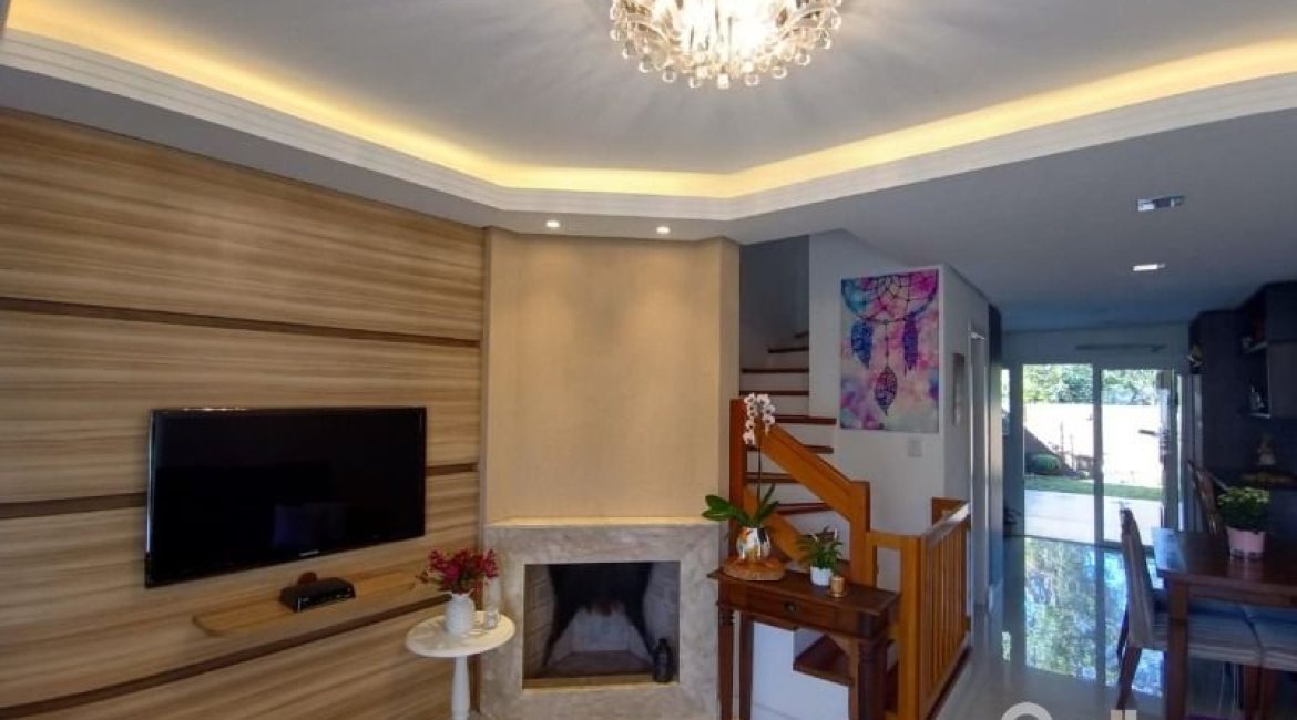 Casa à venda com 118m², 3 dormitórios, 1 suíte, 2 vagas, no bairro Hípica em Porto Alegre