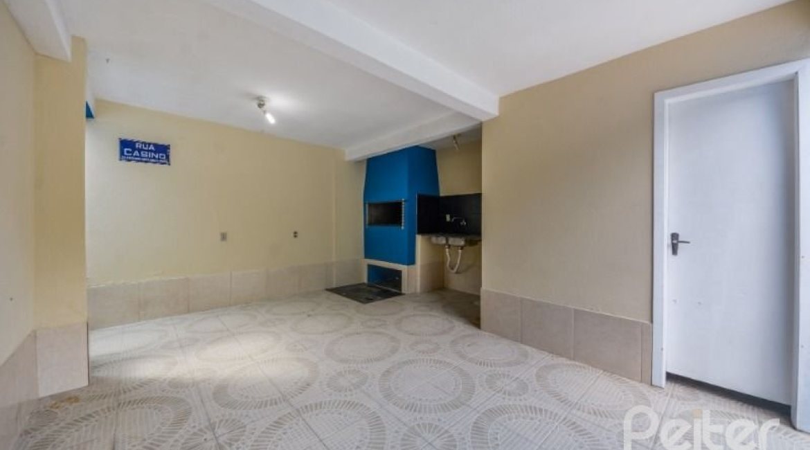 Casa à venda com 120m², 3 dormitórios, 2 vagas, no bairro Ipanema em Porto Alegre