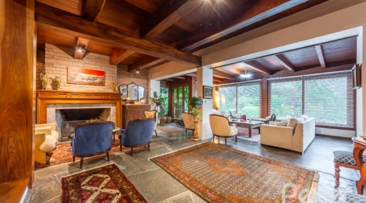  à venda, no bairro  em 