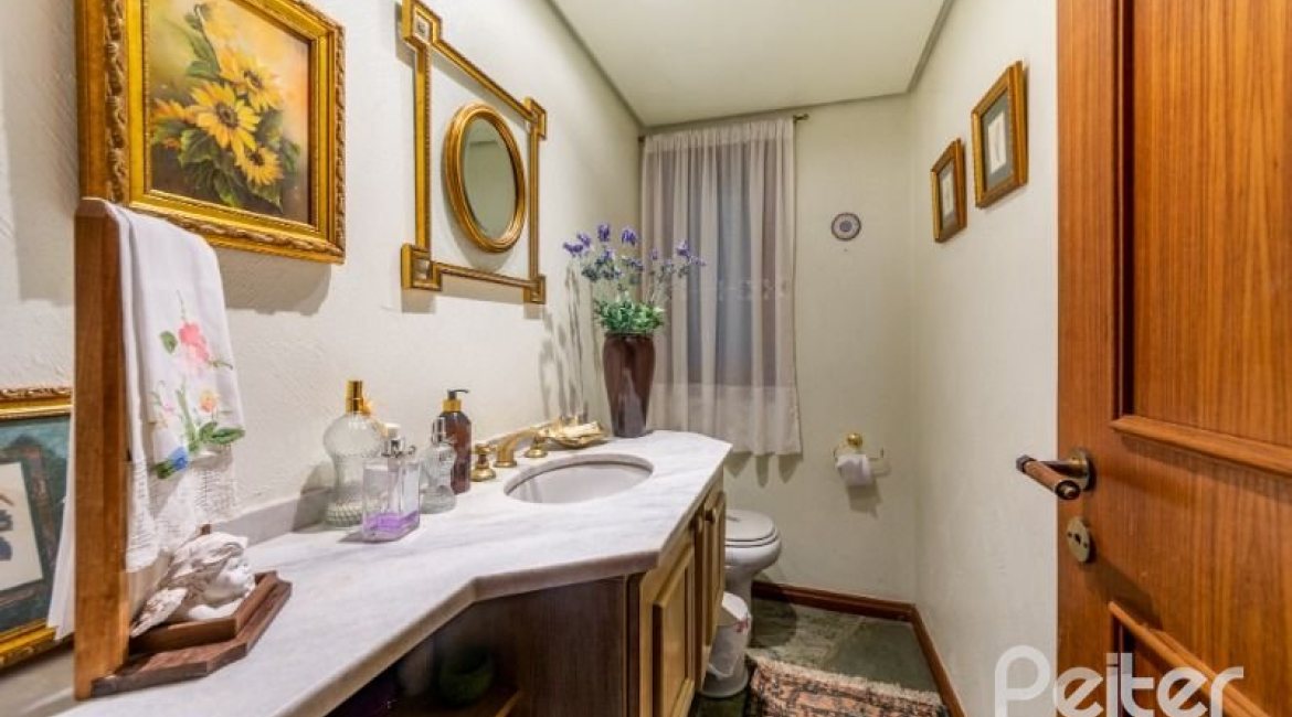  à venda, no bairro  em 