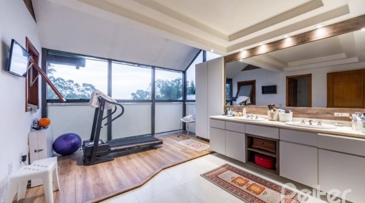  à venda, no bairro  em 