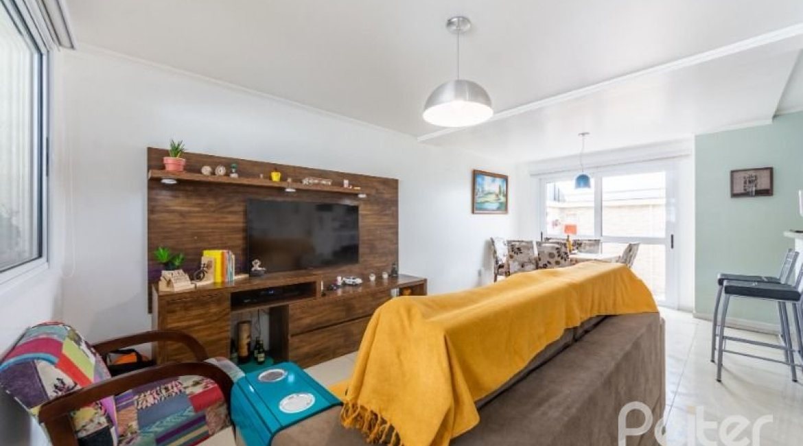 Casa em Condomínio à venda com 126m², 3 dormitórios, 1 suíte, 2 vagas, no bairro Tristeza em Porto Alegre