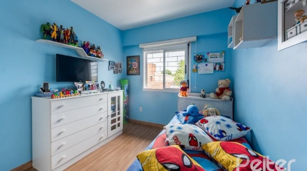 Casa em Condomínio à venda com 126m², 3 dormitórios, 1 suíte, 2 vagas, no bairro Tristeza em Porto Alegre