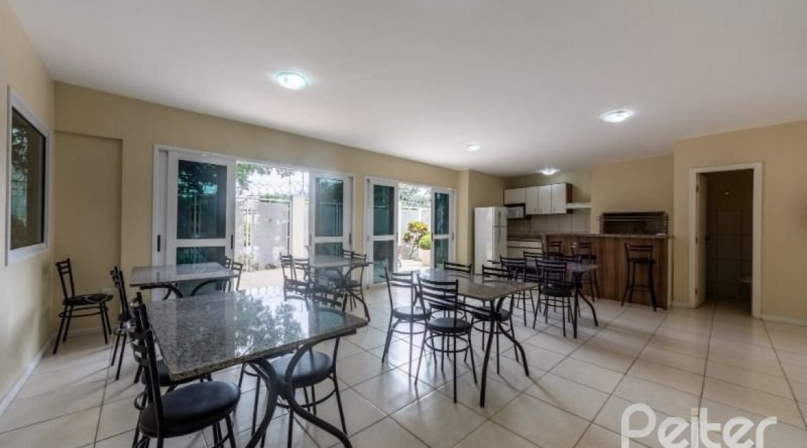 Casa em Condomínio à venda com 126m², 3 dormitórios, 1 suíte, 2 vagas, no bairro Tristeza em Porto Alegre