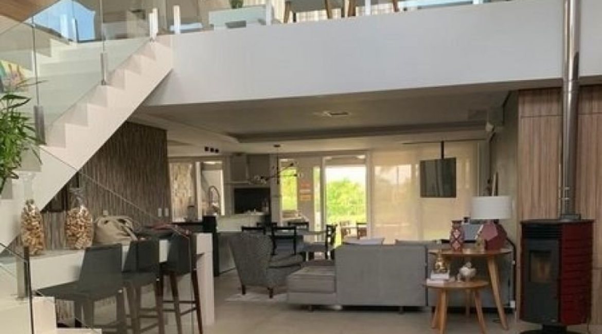 Casa em Condomínio à venda com 480m², 4 dormitórios, 4 suítes, 4 vagas, no bairro Terra Ville em PORTO ALEGRE