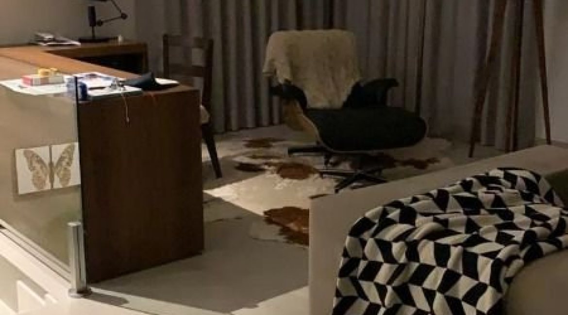 Casa em Condomínio à venda com 480m², 4 dormitórios, 4 suítes, 4 vagas, no bairro Terra Ville em PORTO ALEGRE