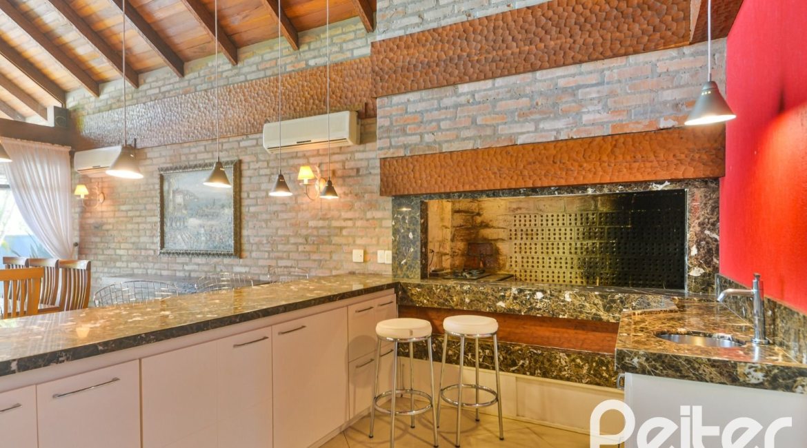 Casa em Condomínio à venda com 358m², 3 dormitórios, 3 suítes, 4 vagas, no bairro Terra Ville em PORTO ALEGRE