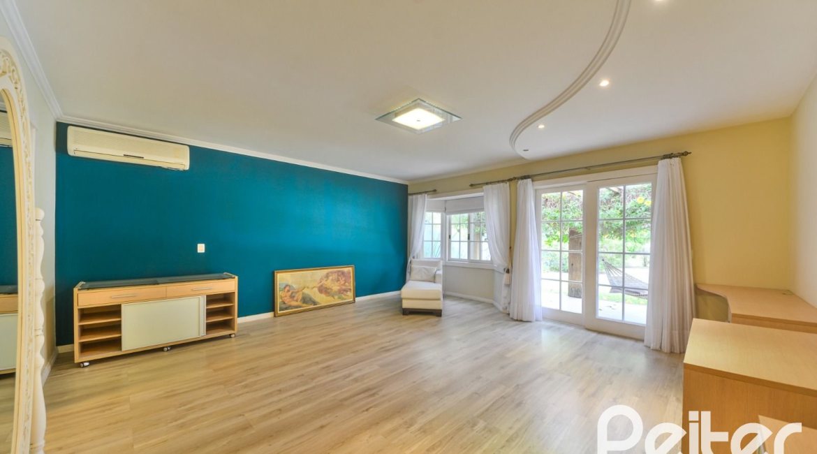Casa em Condomínio à venda com 358m², 3 dormitórios, 3 suítes, 4 vagas, no bairro Terra Ville em PORTO ALEGRE