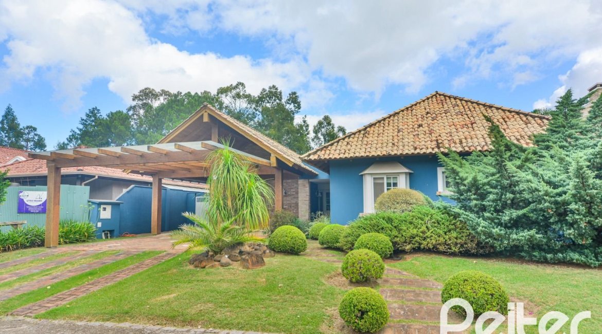 Casa em Condomínio à venda com 358m², 3 dormitórios, 3 suítes, 4 vagas, no bairro Terra Ville em PORTO ALEGRE