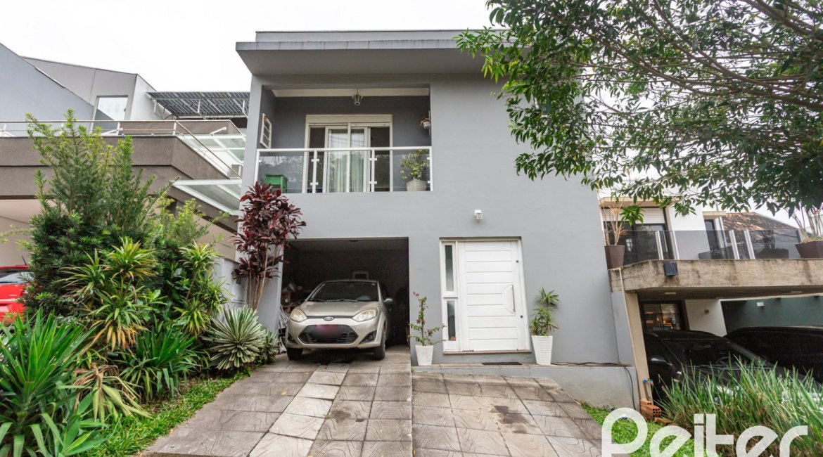 Casa em Condomínio à venda com 132m², 3 dormitórios, 1 suíte, 2 vagas, no bairro Vila Nova em PORTO ALEGRE