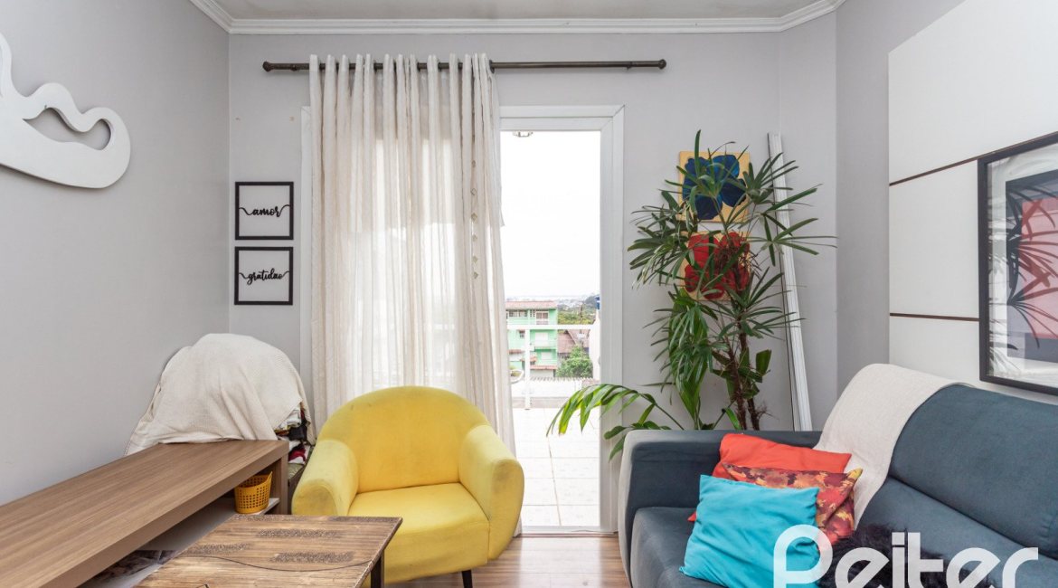 Casa em Condomínio à venda com 132m², 3 dormitórios, 1 suíte, 2 vagas, no bairro Vila Nova em PORTO ALEGRE
