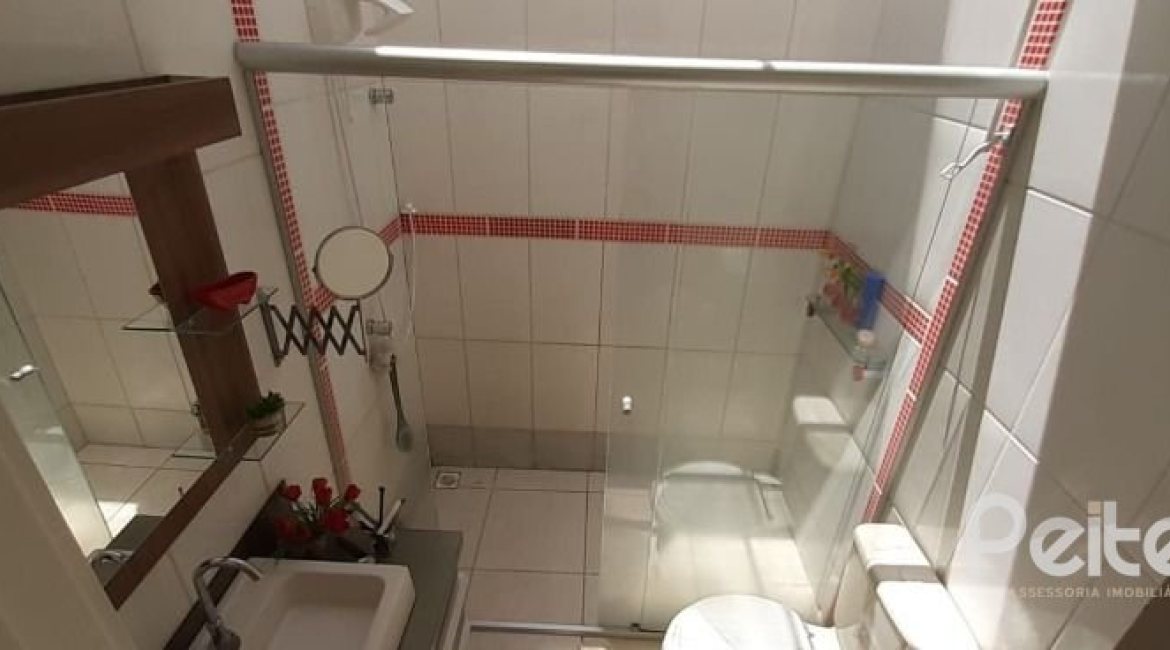 Casa em Condomínio à venda com 132m², 3 dormitórios, 1 suíte, 2 vagas, no bairro Vila Nova em PORTO ALEGRE