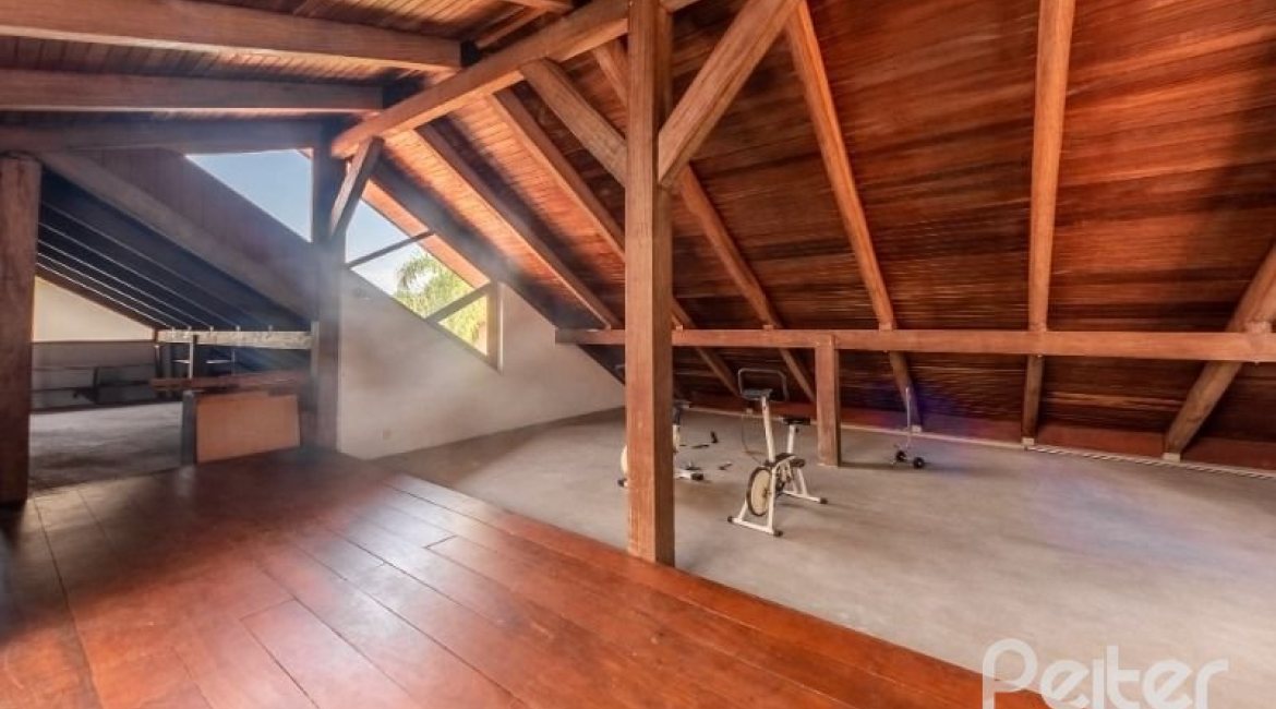 Casa em Condomínio à venda com 654m², 5 dormitórios, 5 suítes, 4 vagas, no bairro Cavalhada em PORTO ALEGRE