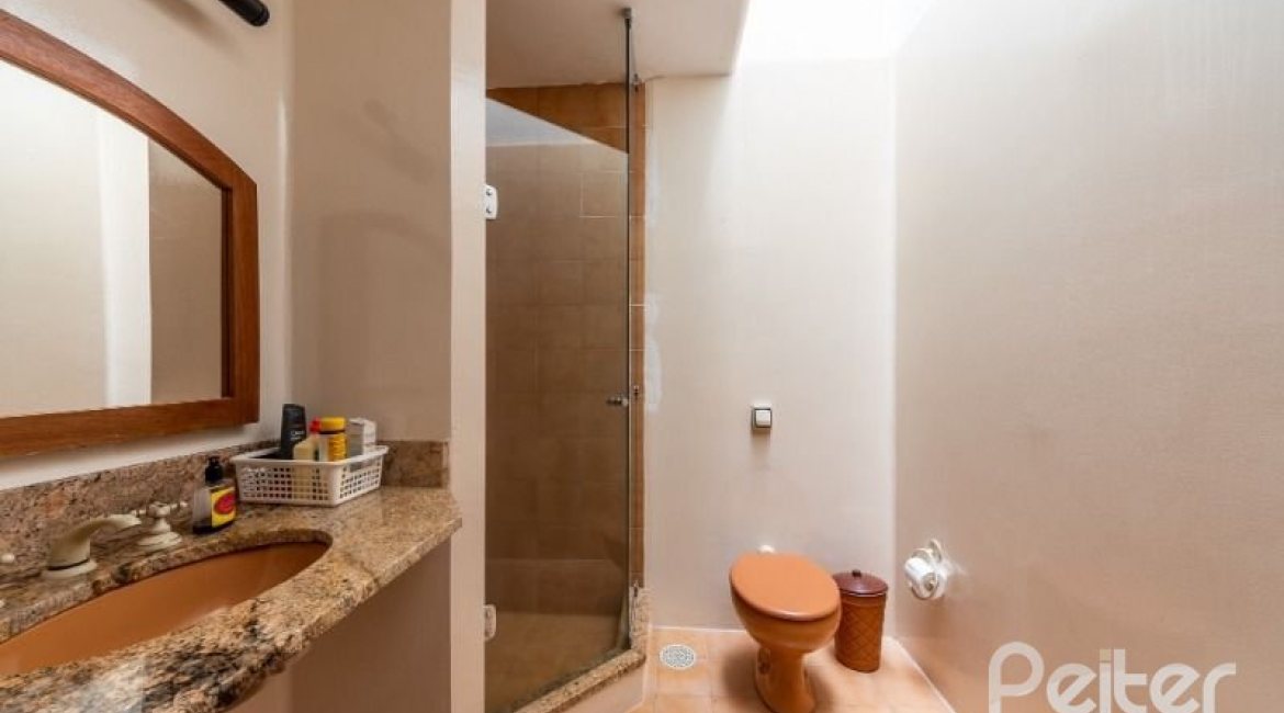 Casa em Condomínio à venda com 654m², 5 dormitórios, 5 suítes, 4 vagas, no bairro Cavalhada em PORTO ALEGRE