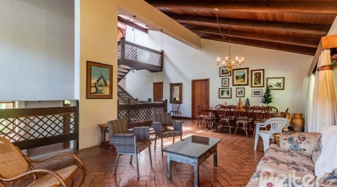 Casa em Condomínio à venda com 654m², 5 dormitórios, 5 suítes, 4 vagas, no bairro Cavalhada em PORTO ALEGRE