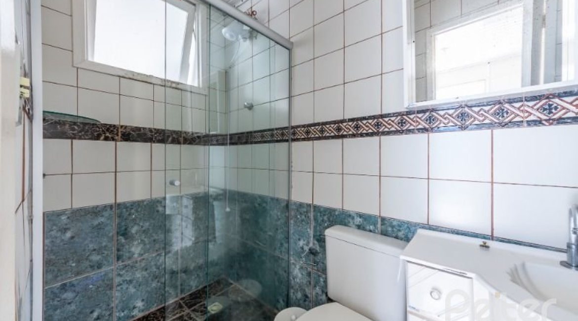 Casa à venda com 143m², 3 dormitórios, 2 suítes, 1 vaga, no bairro Ipanema em Porto Alegre