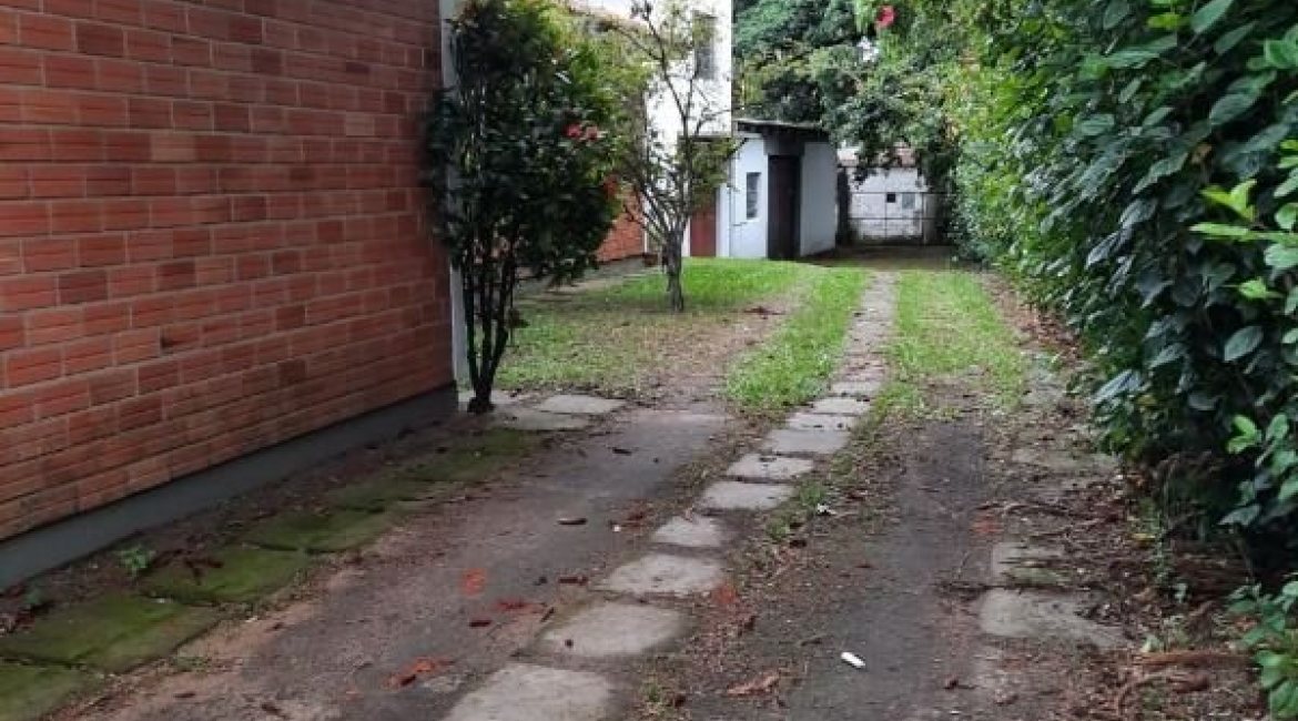 Terreno à venda com 158m², 2 vagas, no bairro Tristeza em Porto Alegre