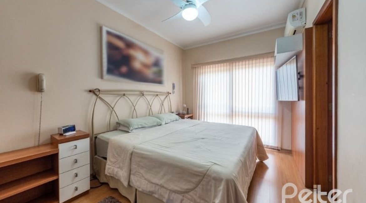 Casa em Condomínio à venda com 186m², 3 dormitórios, 1 suíte, 2 vagas, no bairro Ipanema em Porto Alegre