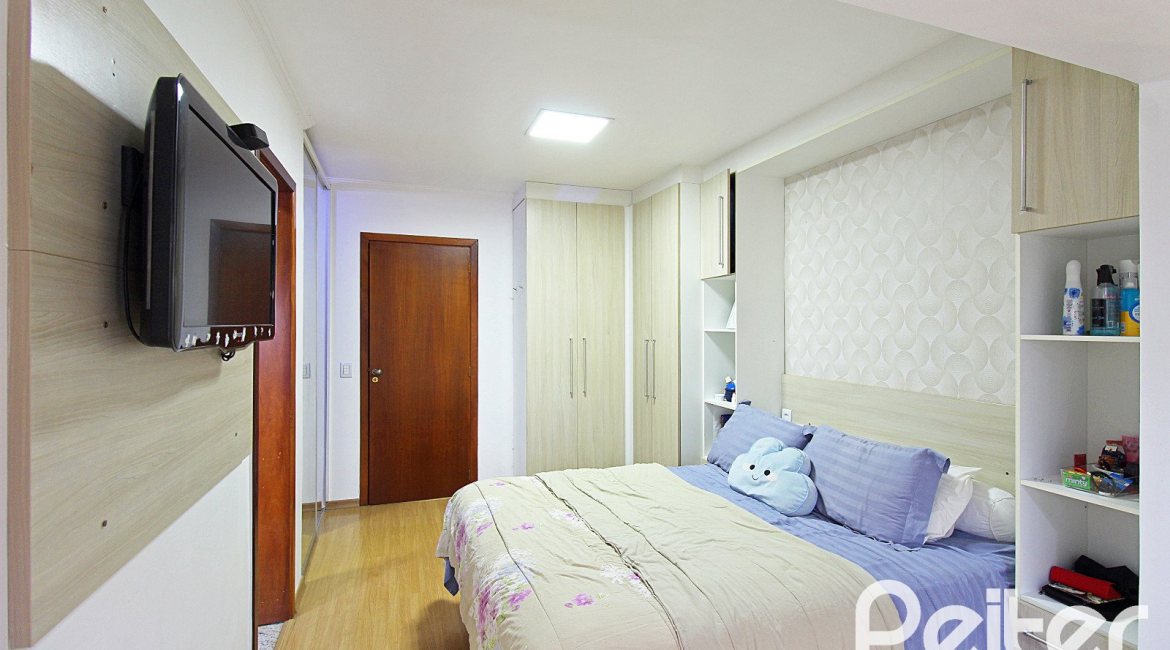 Casa à venda com 150m², 3 dormitórios, 1 suíte, 2 vagas, no bairro Ipanema em Porto Alegre