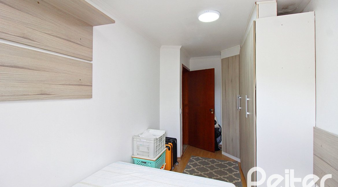 Casa à venda com 150m², 3 dormitórios, 1 suíte, 2 vagas, no bairro Ipanema em Porto Alegre