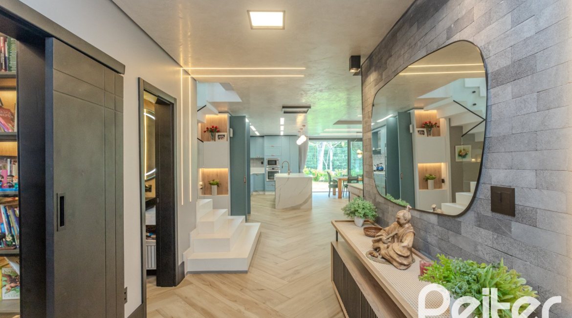 Casa em Condomínio à venda com 359m², 4 dormitórios, 4 suítes, 4 vagas, no bairro Alphaville em PORTO ALEGRE