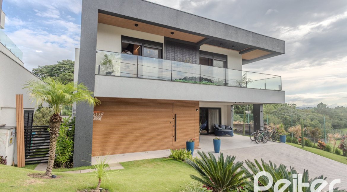 Casa em Condomínio à venda com 359m², 4 dormitórios, 4 suítes, 4 vagas, no bairro Alphaville em PORTO ALEGRE