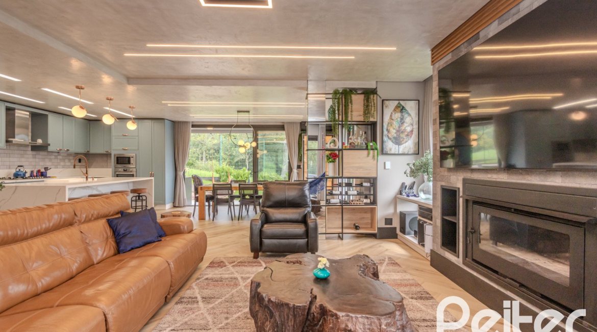 Casa em Condomínio à venda com 359m², 4 dormitórios, 4 suítes, 4 vagas, no bairro Alphaville em PORTO ALEGRE