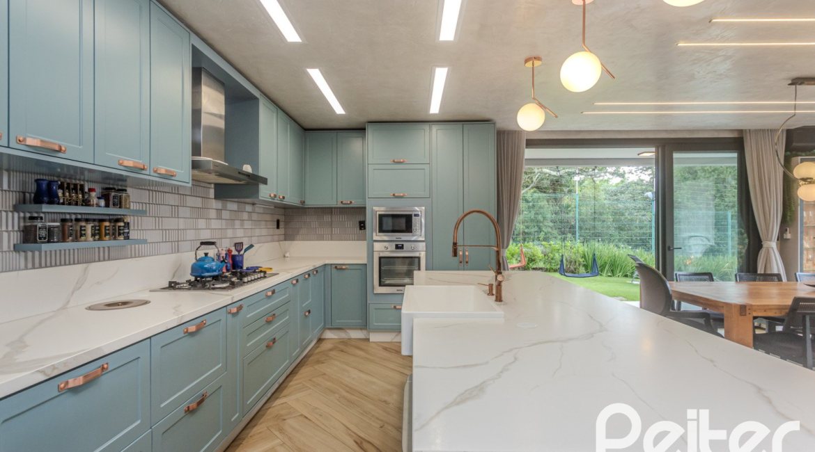 Casa em Condomínio à venda com 359m², 4 dormitórios, 4 suítes, 4 vagas, no bairro Alphaville em PORTO ALEGRE