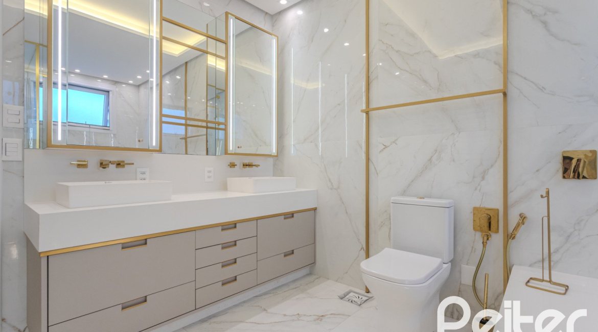 Casa em Condomínio à venda com 359m², 4 dormitórios, 4 suítes, 4 vagas, no bairro Alphaville em PORTO ALEGRE