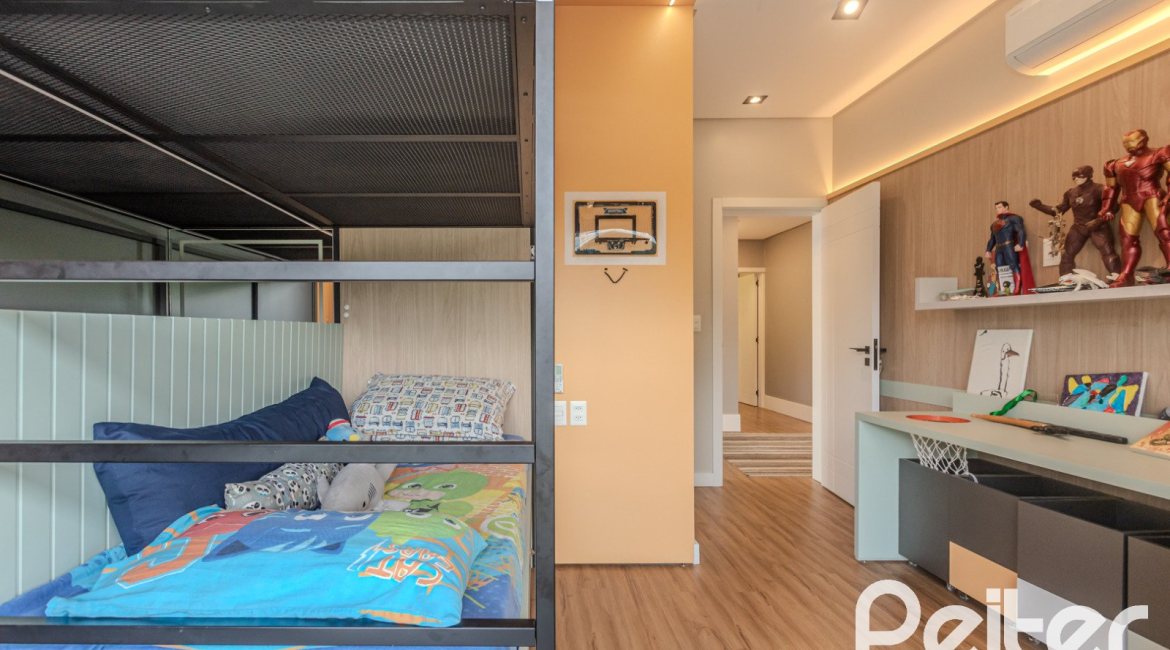 Casa em Condomínio à venda com 359m², 4 dormitórios, 4 suítes, 4 vagas, no bairro Alphaville em PORTO ALEGRE