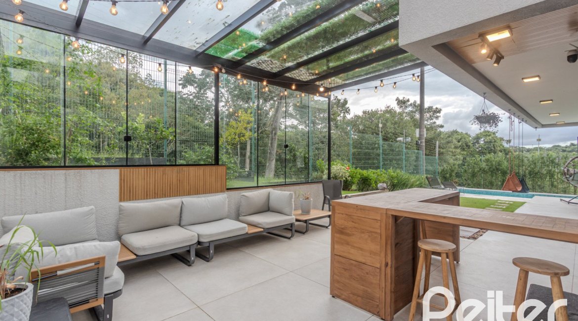 Casa em Condomínio à venda com 359m², 4 dormitórios, 4 suítes, 4 vagas, no bairro Alphaville em PORTO ALEGRE