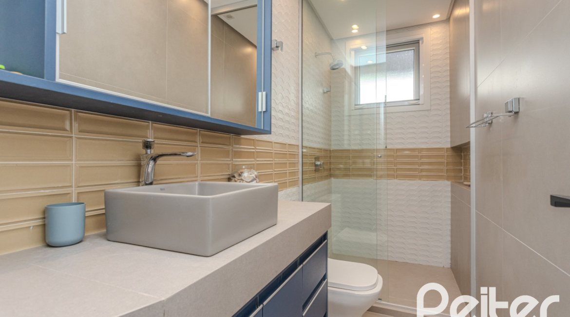 Casa em Condomínio à venda com 359m², 4 dormitórios, 4 suítes, 4 vagas, no bairro Alphaville em PORTO ALEGRE