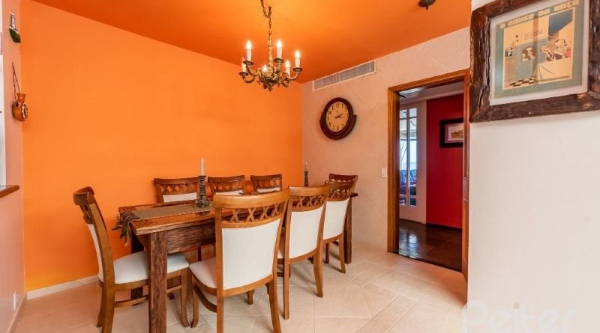 Apartamento à venda com 320m², 3 dormitórios, 1 suíte, 2 vagas, no bairro Menino Deus em Porto Alegre