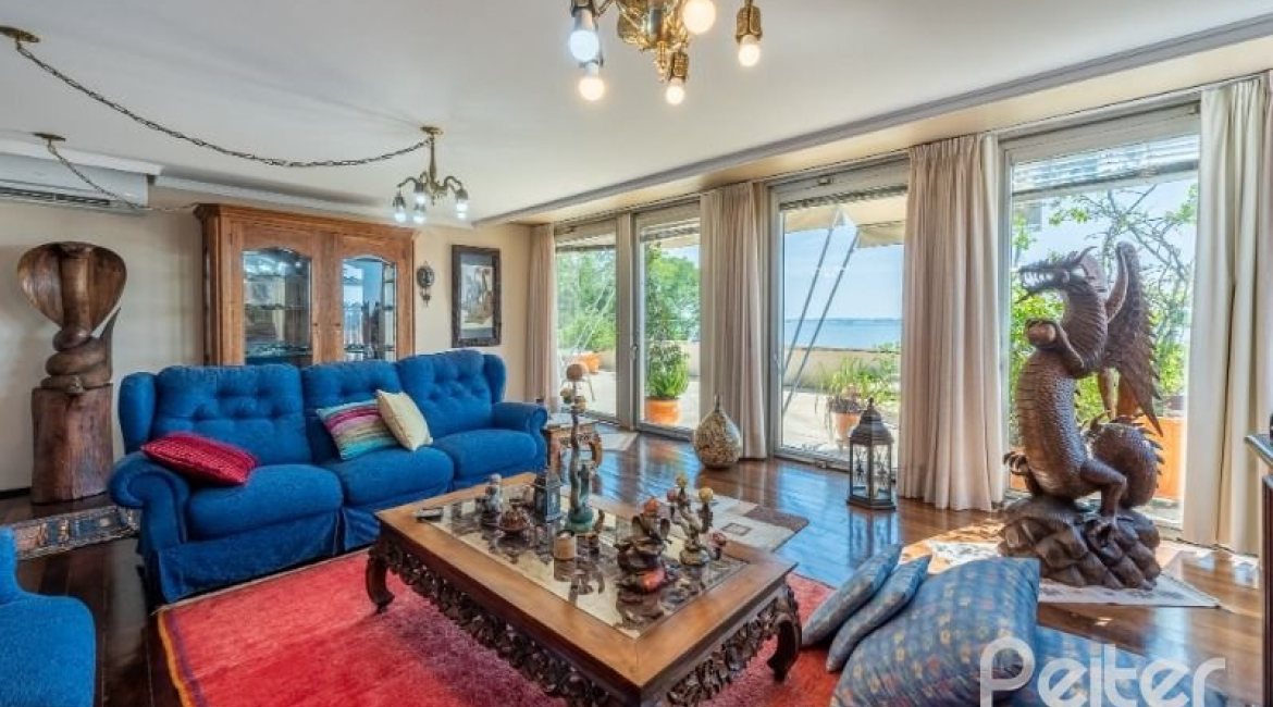 Apartamento à venda com 320m², 3 dormitórios, 1 suíte, 2 vagas, no bairro Menino Deus em Porto Alegre