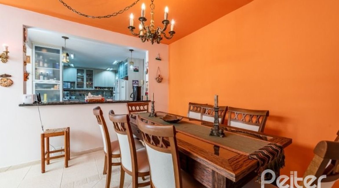 Apartamento à venda com 320m², 3 dormitórios, 1 suíte, 2 vagas, no bairro Menino Deus em Porto Alegre