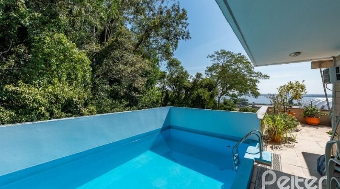 Apartamento à venda com 320m², 3 dormitórios, 1 suíte, 2 vagas, no bairro Menino Deus em Porto Alegre