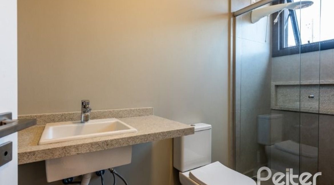 Casa em Condomínio à venda com 488m², 4 dormitórios, 4 suítes, 3 vagas, no bairro Alphaville em PORTO ALEGRE