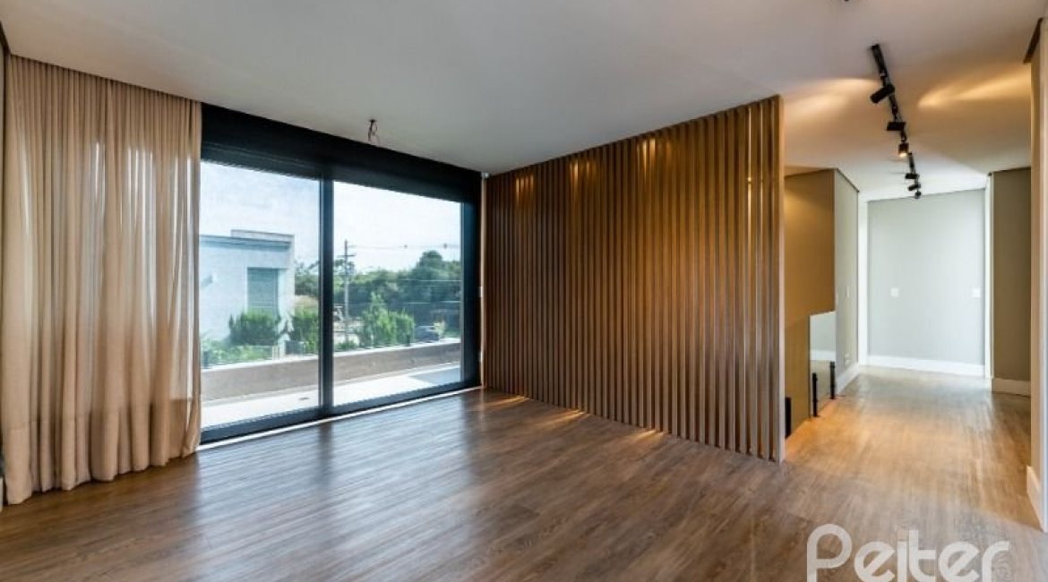 Casa em Condomínio à venda com 488m², 4 dormitórios, 4 suítes, 3 vagas, no bairro Alphaville em PORTO ALEGRE