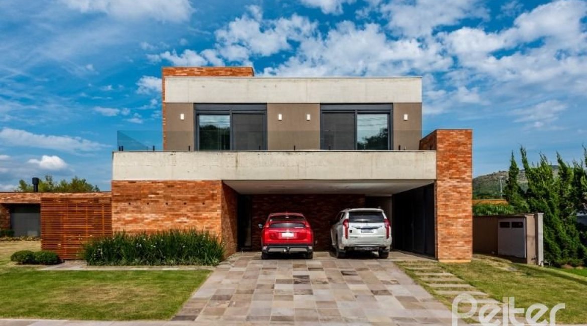 Casa em Condomínio à venda com 488m², 4 dormitórios, 4 suítes, 3 vagas, no bairro Alphaville em PORTO ALEGRE