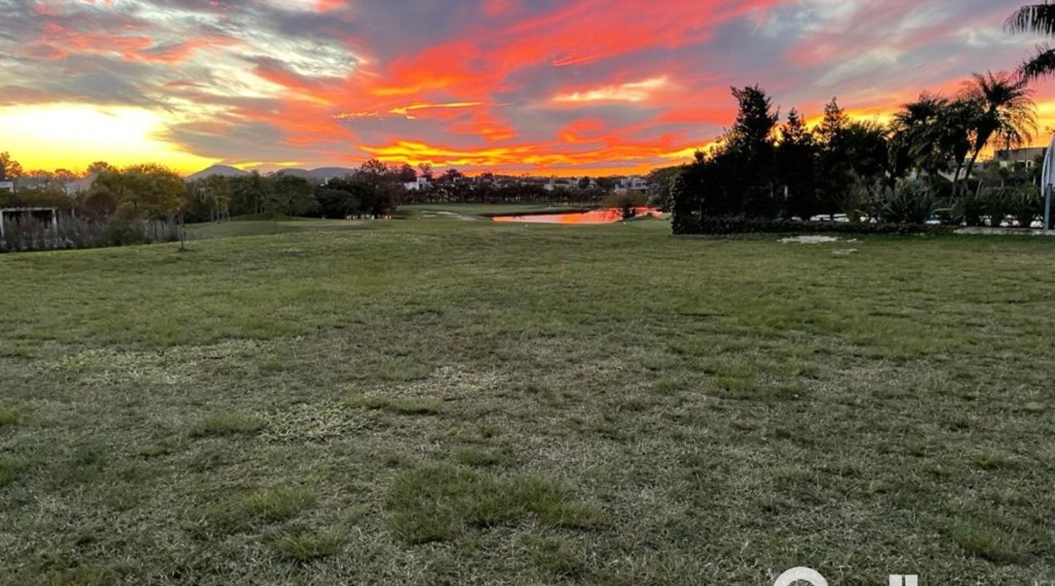 Terreno em condomínio à venda com 1046m², no bairro Terra Ville em PORTO ALEGRE