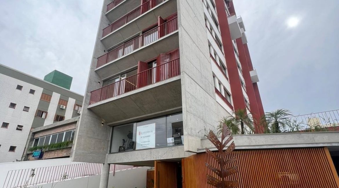 Apartamento à venda com 91m², 2 dormitórios, 2 suítes, 2 vagas, no bairro Menino Deus em Porto Alegre